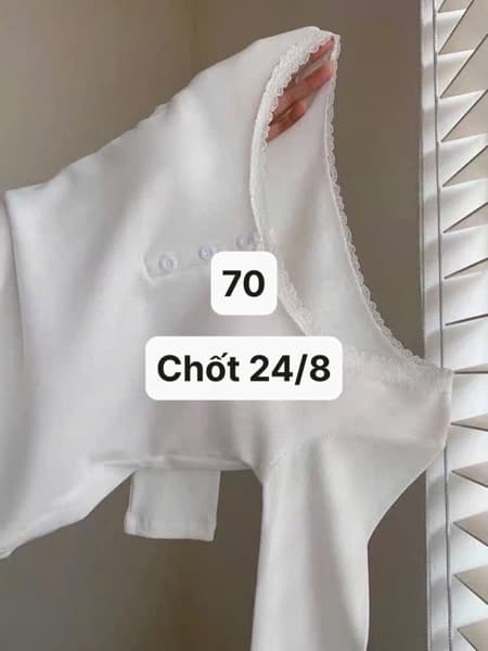 24/08 Áo dài tay cổ U viền hoa #M240858 - Đen - XL