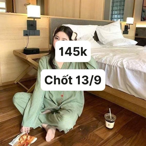 13/09 Bộ pijama dài tay sọc xanh lá vàng phối cúc đỏ #N13903 - M
