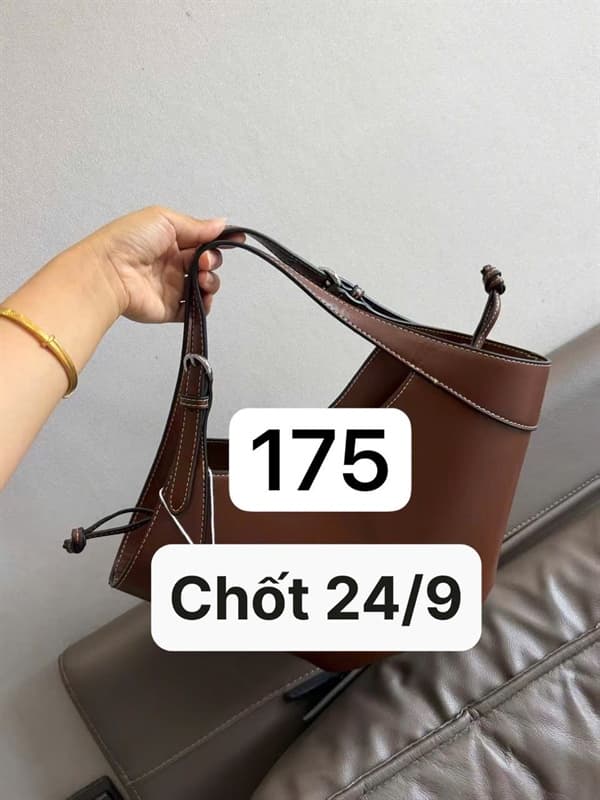 24/09 Túi xách dáng thuyền tone nâu Sfera #L24901
